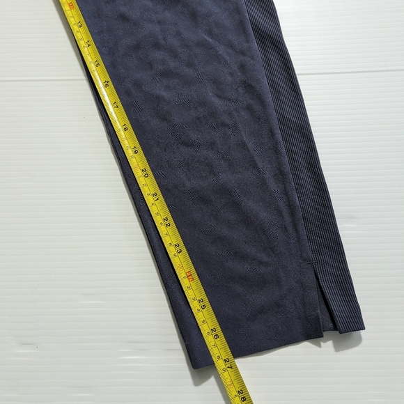 Athleta Brooklyn Textured Ankle Pants Size 6 Medieval Leopard Navy Violet - Picture 13 of 13